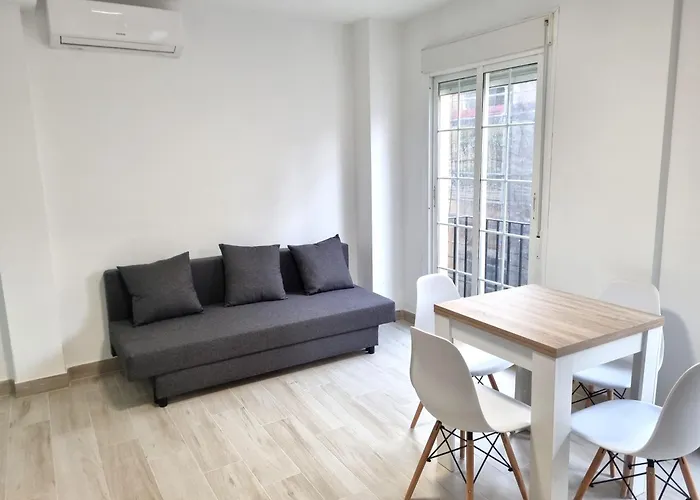 Aljaima Ii Center And Apartament